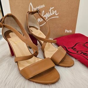 Christian Louboutin Loubie Bee 85m size 35 heels